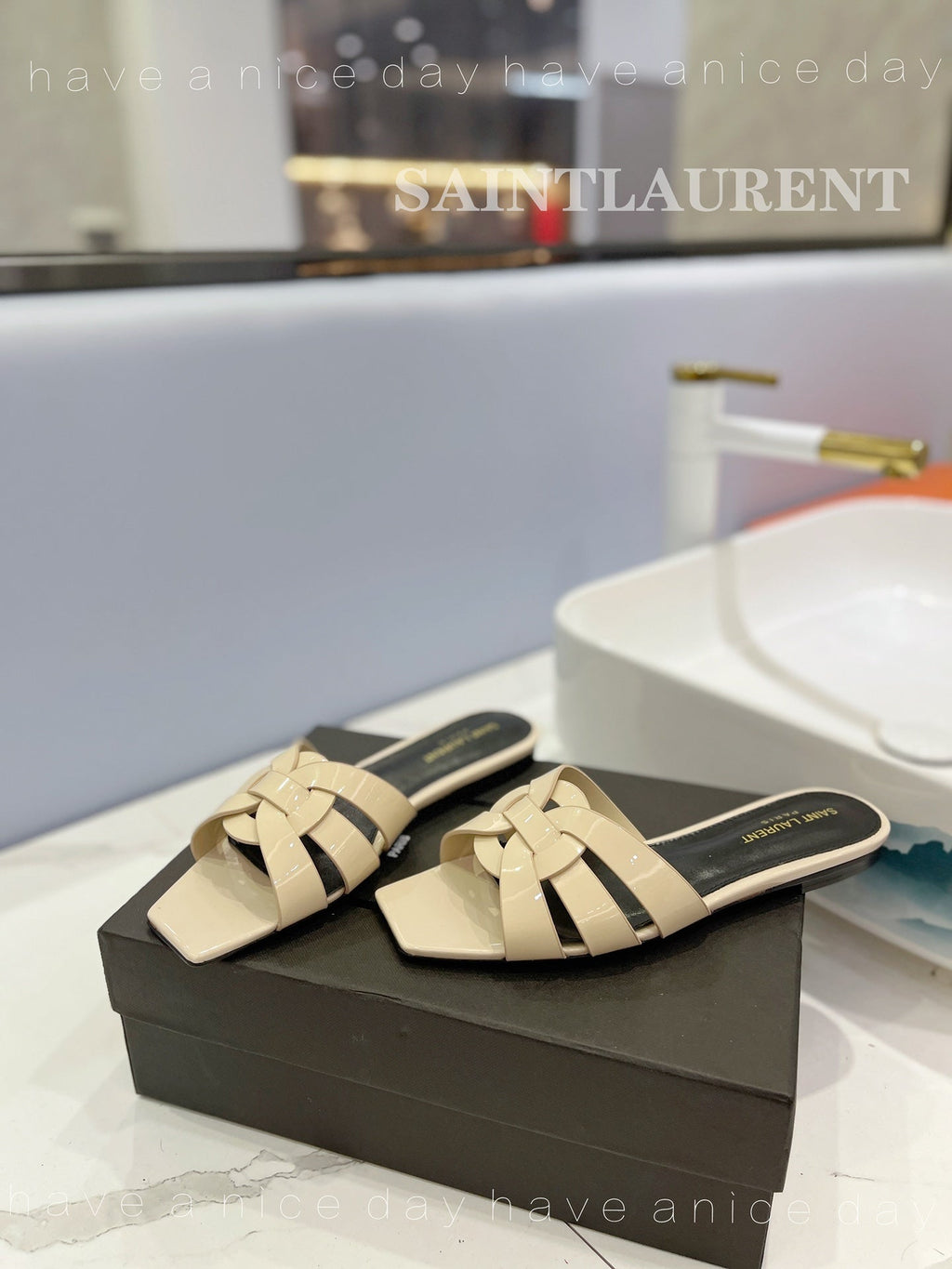 SL TRIBUTE SLIPPERS GLOSSY PASTEL YELLOW CALFSKIN