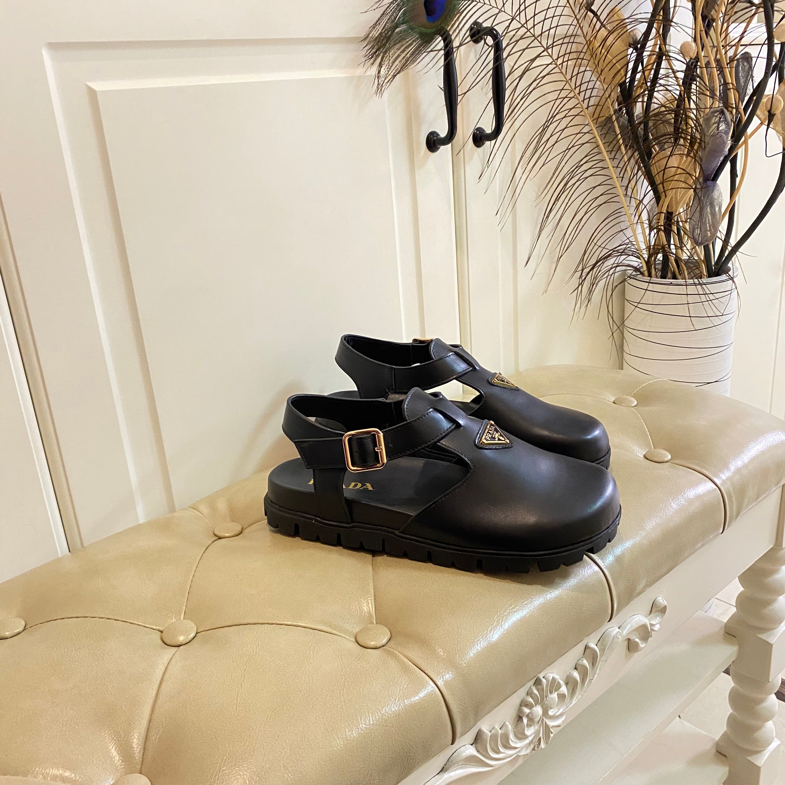 PRADA RUBBER SOLE SANLS IN BLACK SMOOTH LAMBSKIN