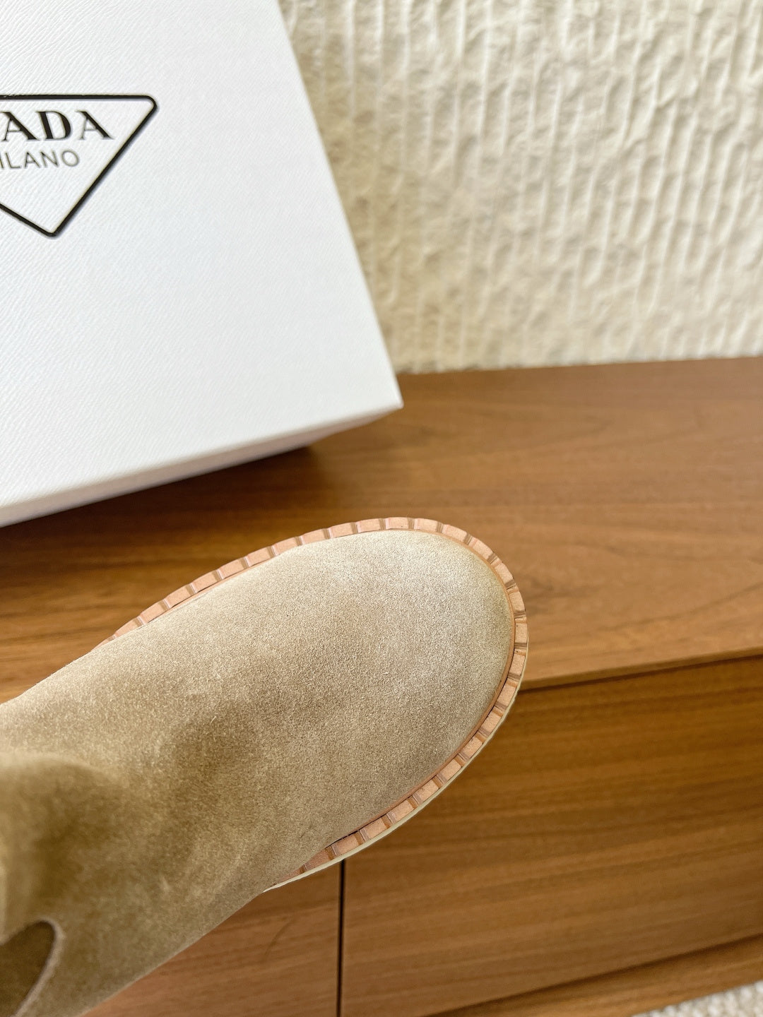 PRADA 25S ANKLE BOOTS 40 MM IN TAUPE BROWN SUEDE SHEARLING-LINED