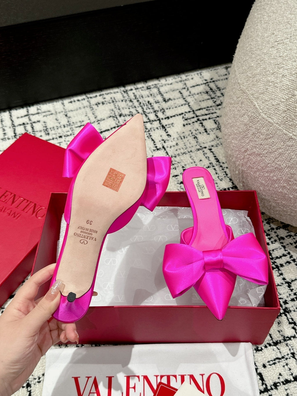 HIGH MULE IN BRIGHT PINK SILK
