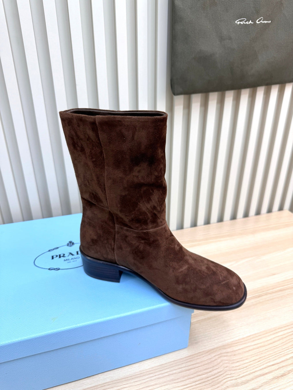 PRADA 25S LOW-CUT BOOTS IN RK BROWN SUEDE