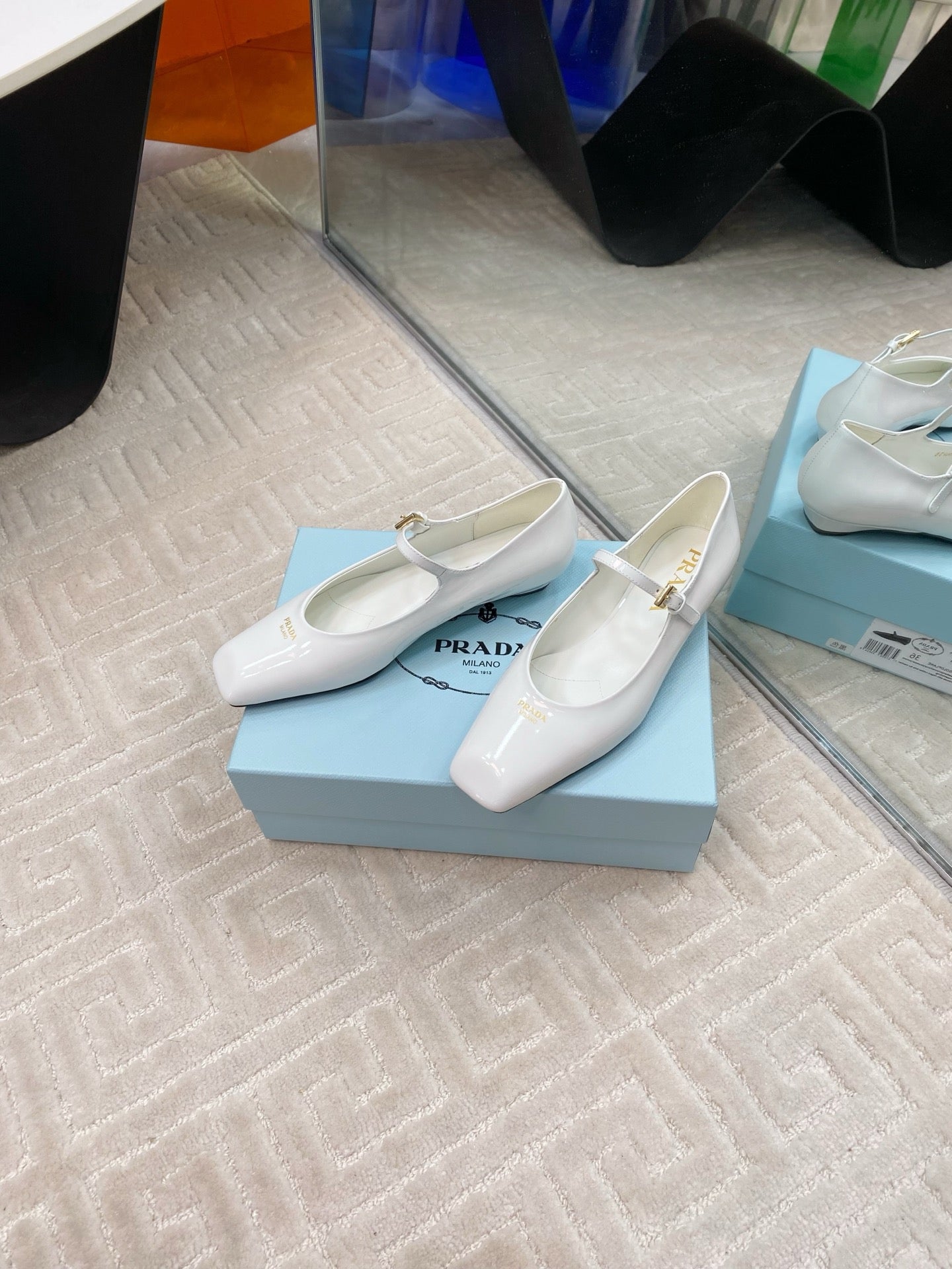 PRADA MARY JANE FLATS SQUARE TOE IN WHITE PATENT SHEEPSKIN