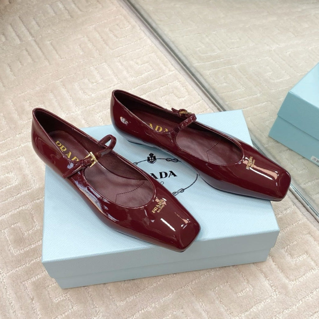 PRADA MARY JANE FLATS SQUARE TOE IN BURGUNDY RED PATENT SHEEPSKIN