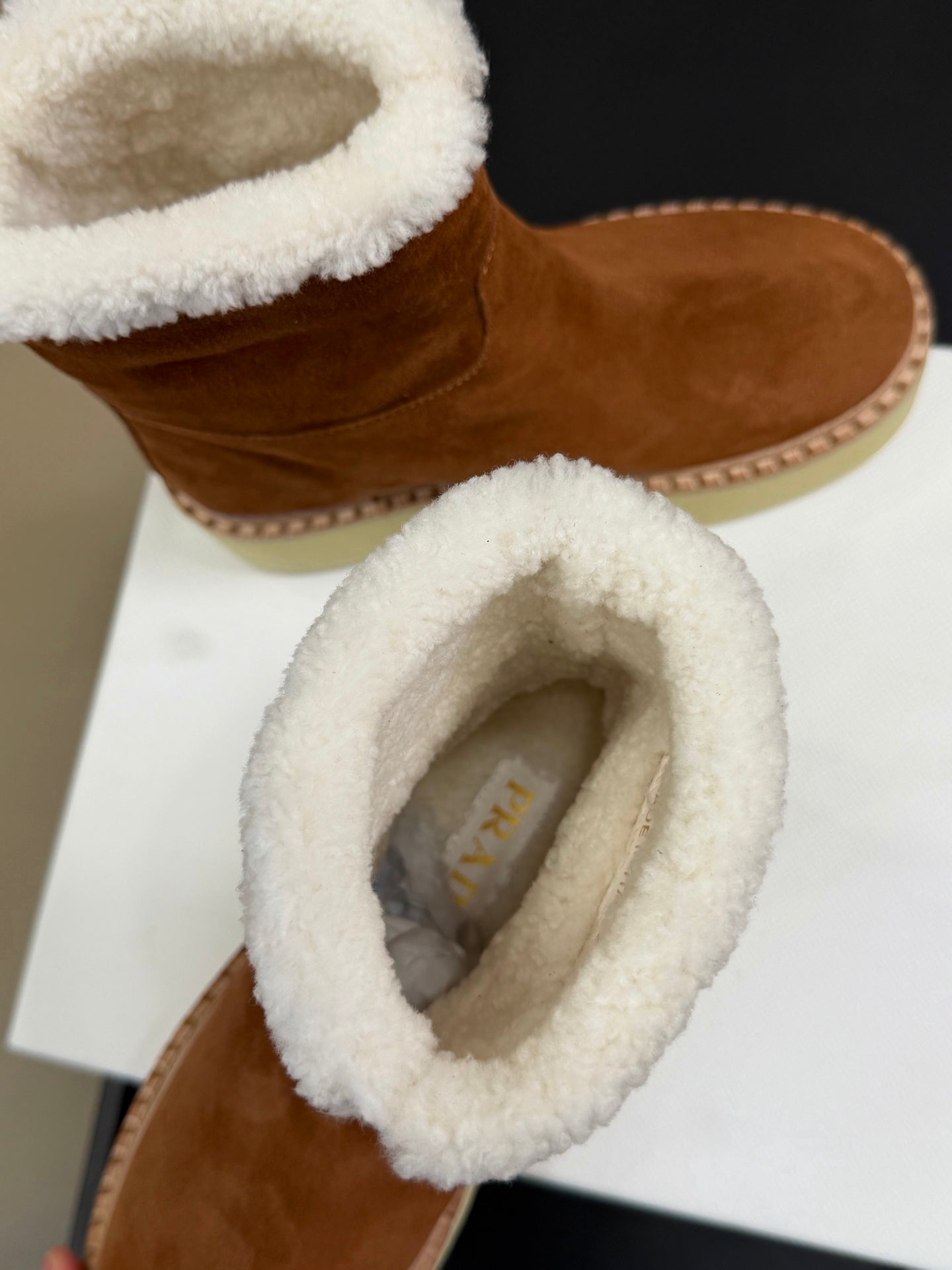 PRADA 25S ANKLE BOOTS 40 MM IN RK BROWN SUEDE SHEARLING-LINED